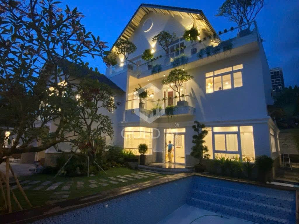 Bán biệt thự 16 Trần Văn Sắc phường Thảo Điền Thành phố Thủ Đức