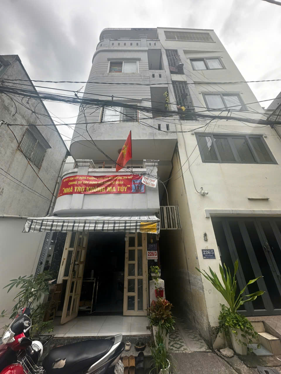 Bán CHDV 226/3 đường Tân Hương phường Phú Thọ Hòa quận Tân Phú