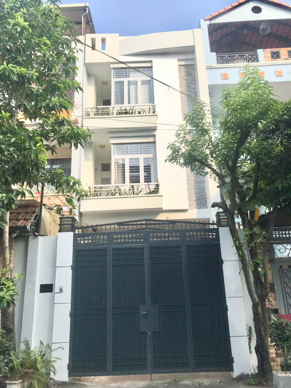 Bán nhà 215D23 Nguyễn Văn Hưởng phường Thảo Điền Thành phố Thủ Đức