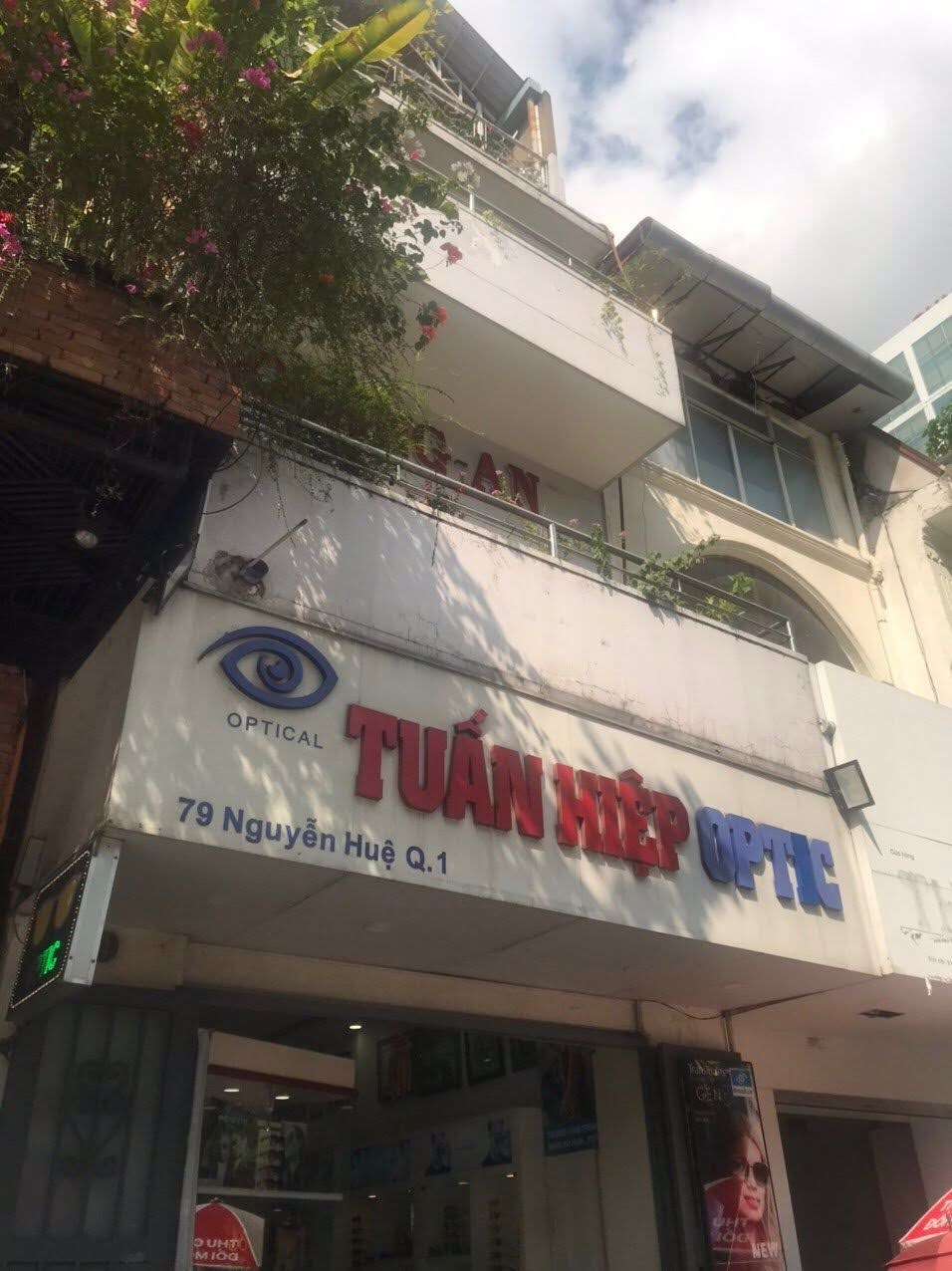 Bán nhà 79 Nguyễn Huệ phường Bến Nghé Quận 1